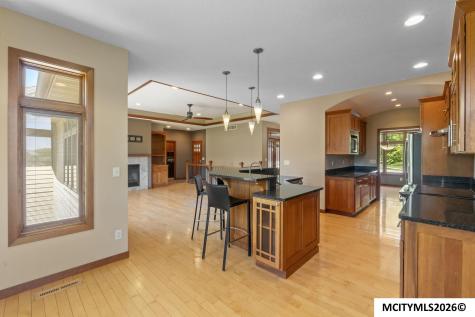 1153 Onyx Court Mason City IA 50401