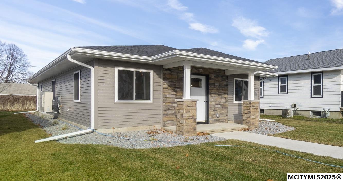 138 25th SW Mason City IA 50401