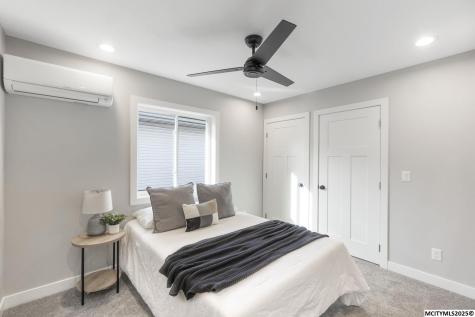 138 25th SW Mason City IA 50401