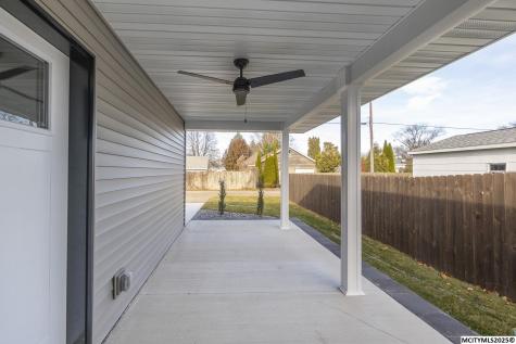 138 25th SW Mason City IA 50401