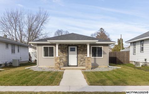 138 25th SW Mason City IA 50401