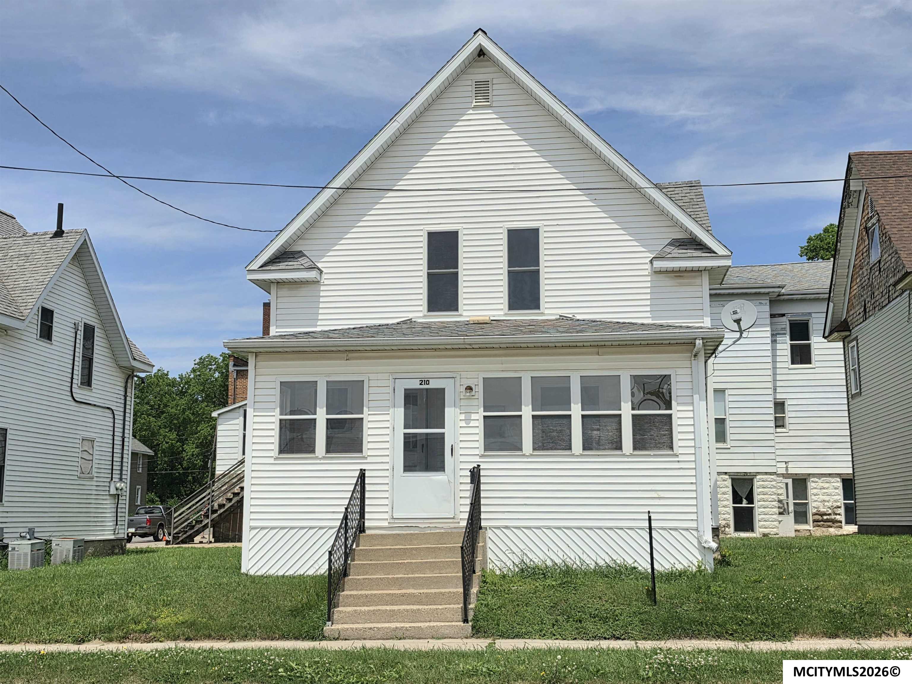210 1st SW Mason City IA 50401