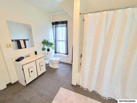 210 1st SW Mason City IA 50401