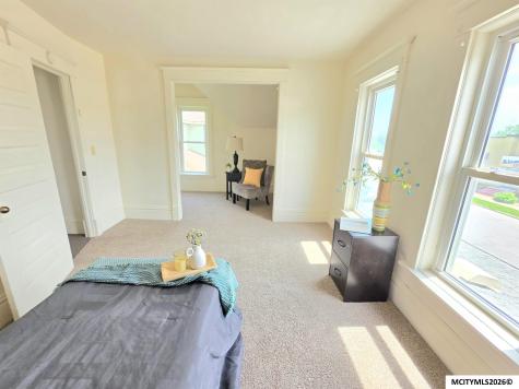 210 1st SW Mason City IA 50401