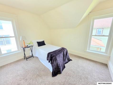 210 1st SW Mason City IA 50401