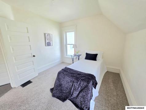 210 1st SW Mason City IA 50401