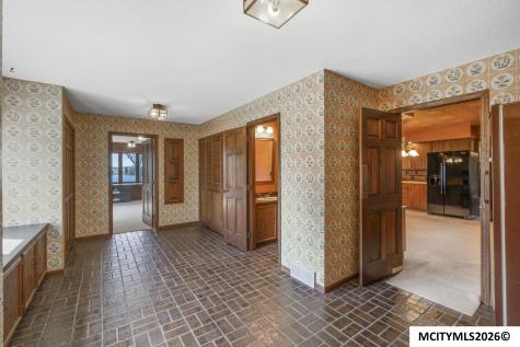 11642 Indigo Avenue Clear Lake IA 50428