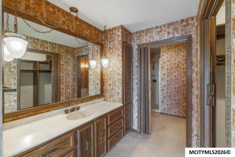 11642 Indigo Avenue Clear Lake IA 50428
