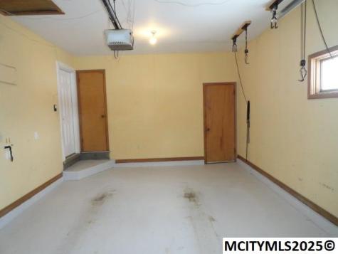 111 Country Circle Mason City IA 50401