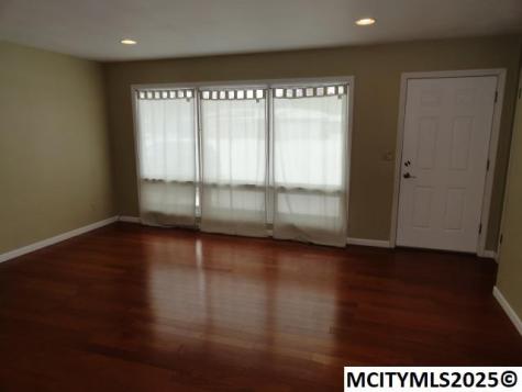 111 Country Circle Mason City IA 50401