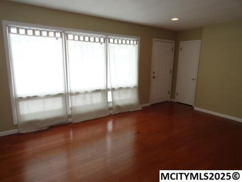 111 Country Circle Mason City IA 50401