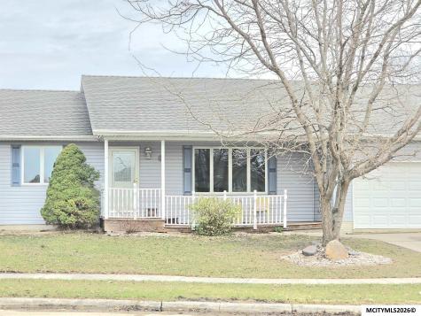 225 Jamestown Road Mason City IA 50401