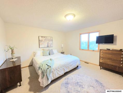 225 Jamestown Road Mason City IA 50401