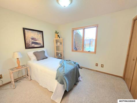 225 Jamestown Road Mason City IA 50401