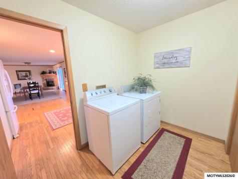 225 Jamestown Road Mason City IA 50401