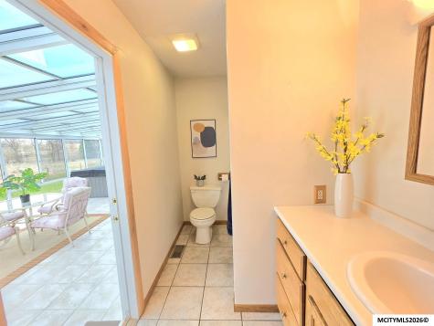 225 Jamestown Road Mason City IA 50401