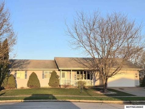 225 Jamestown Road Mason City IA 50401