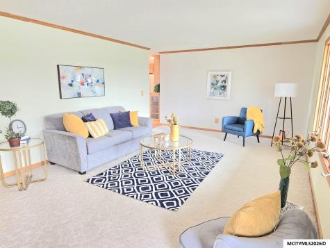 225 Jamestown Road Mason City IA 50401