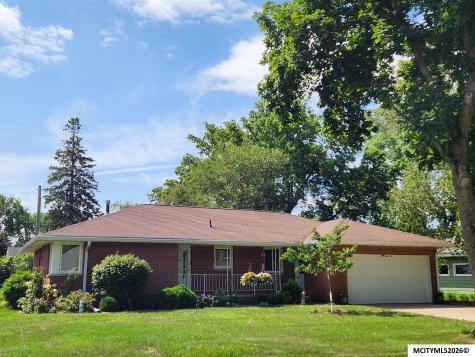 49 Winnebago Way Mason City IA 50401