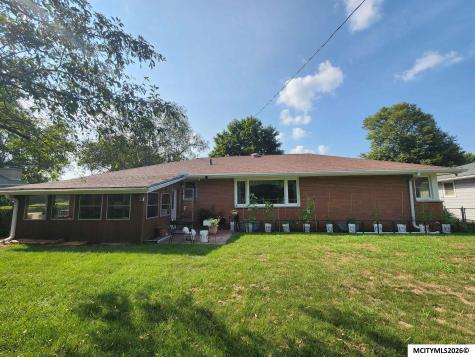49 Winnebago Way Mason City IA 50401