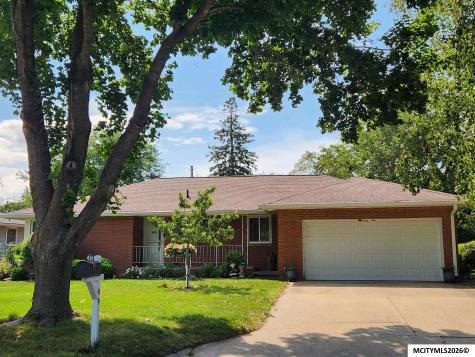 49 Winnebago Way Mason City IA 50401
