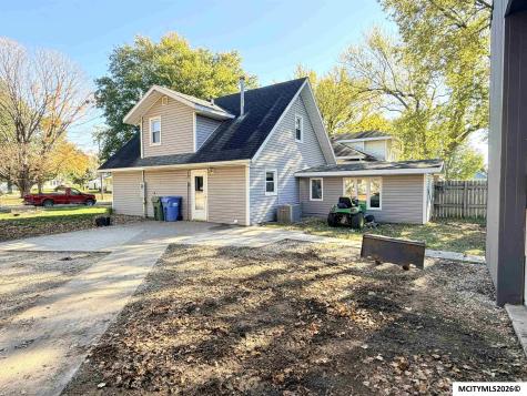 211 S 4th Street Greene IA 50636