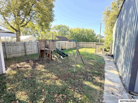 211 S 4th Street Greene IA 50636