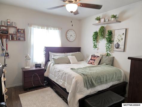 5 S Vermont Mason City IA 50401