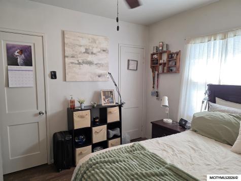 5 S Vermont Mason City IA 50401