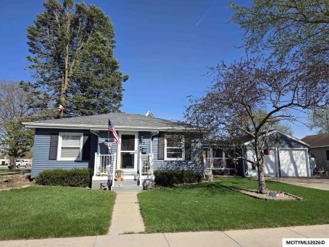 5 S Vermont Mason City IA 50401
