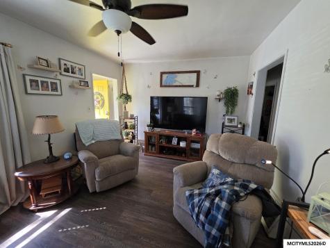 5 S Vermont Mason City IA 50401