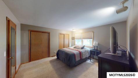 2535 15th NW Mason City IA 50401