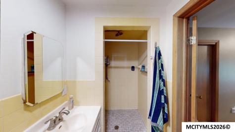 2535 15th NW Mason City IA 50401