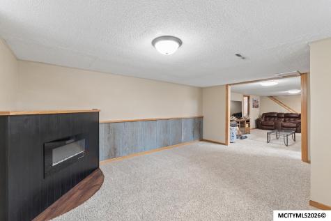 706 6th SE Mason City IA 50401