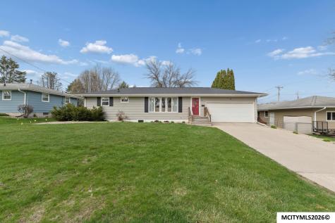 706 6th SE Mason City IA 50401