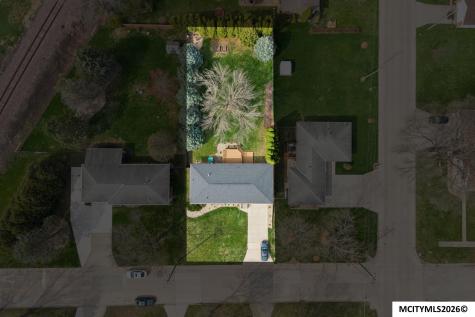 706 6th SE Mason City IA 50401