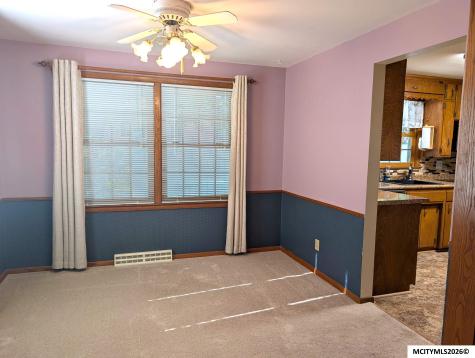 1303 2nd NW Mason City IA 50401