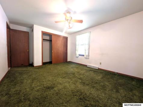 1303 2nd NW Mason City IA 50401