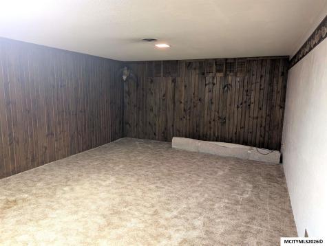 1303 2nd NW Mason City IA 50401
