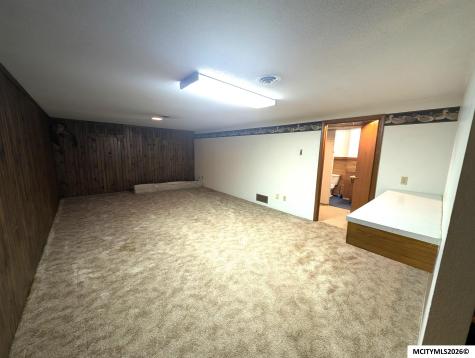 1303 2nd NW Mason City IA 50401