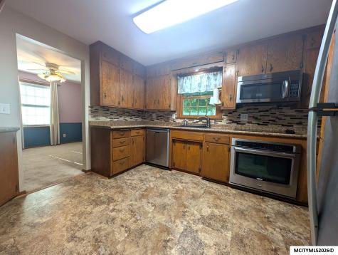 1303 2nd NW Mason City IA 50401