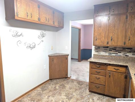 1303 2nd NW Mason City IA 50401