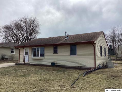 43 Sunny Circle Mason City IA 50401