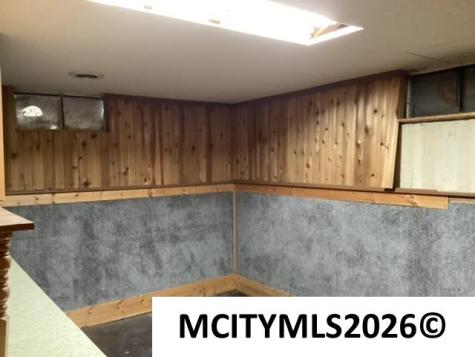 43 Sunny Circle Mason City IA 50401