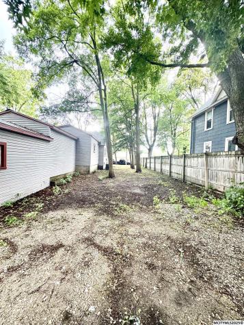 204 S 12th Street Clear Lake IA 50428