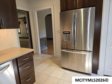 76 N Crescent Drive Mason City IA 50401