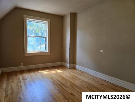 76 N Crescent Drive Mason City IA 50401