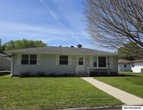 425 27th Street SW Mason City IA 50401