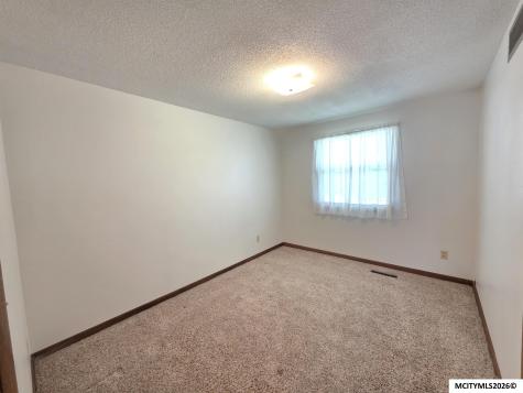 425 27th Street SW Mason City IA 50401