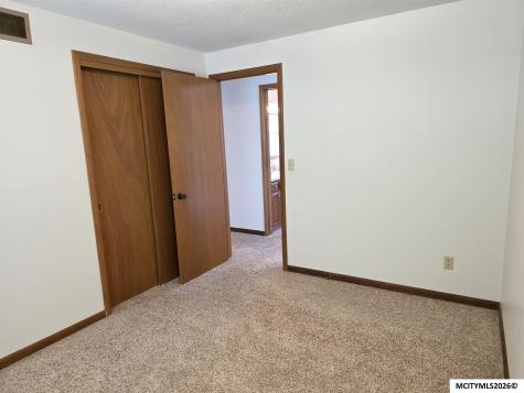 425 27th Street SW Mason City IA 50401
